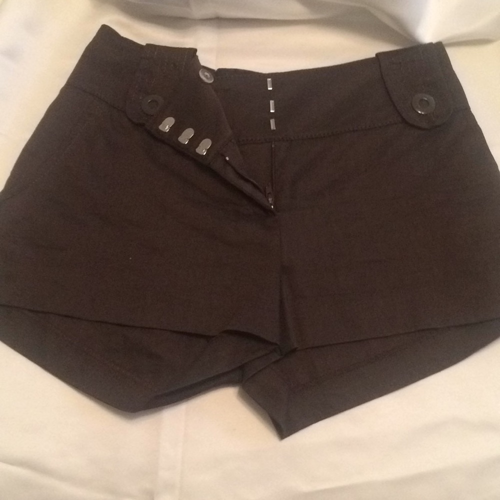 Bebe “Super Sexy & Chic” Brown Shorts